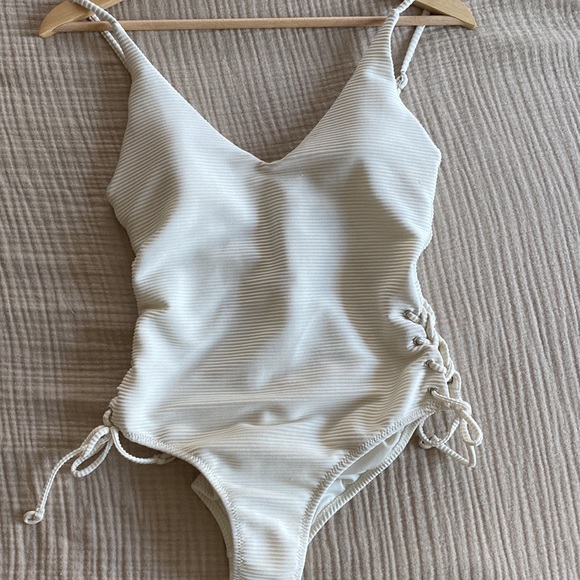 Women’s Secret White Swimsuit - Picture 1 of 5